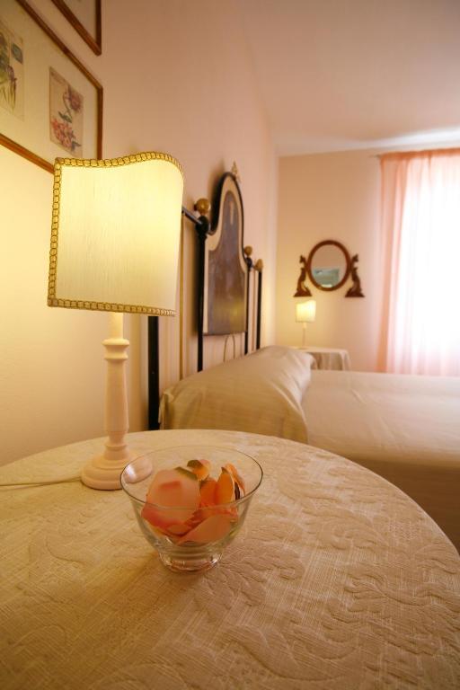 Villa Amelia Rooms مارينا دي بييتراسانْت الغرفة الصورة