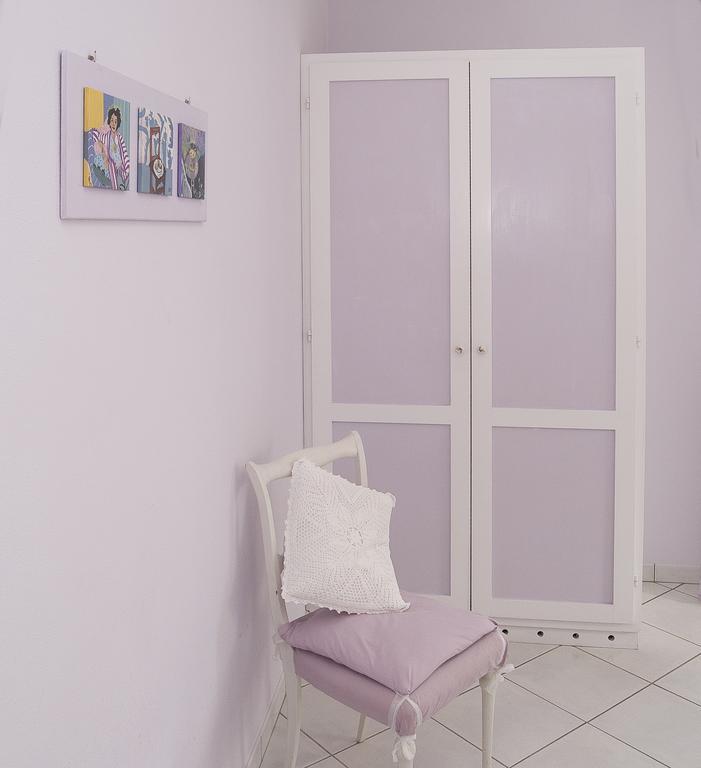 Villa Amelia Rooms مارينا دي بييتراسانْت المظهر الخارجي الصورة